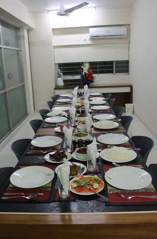 Naas Serviced Apartments Dhaka Buitenkant foto